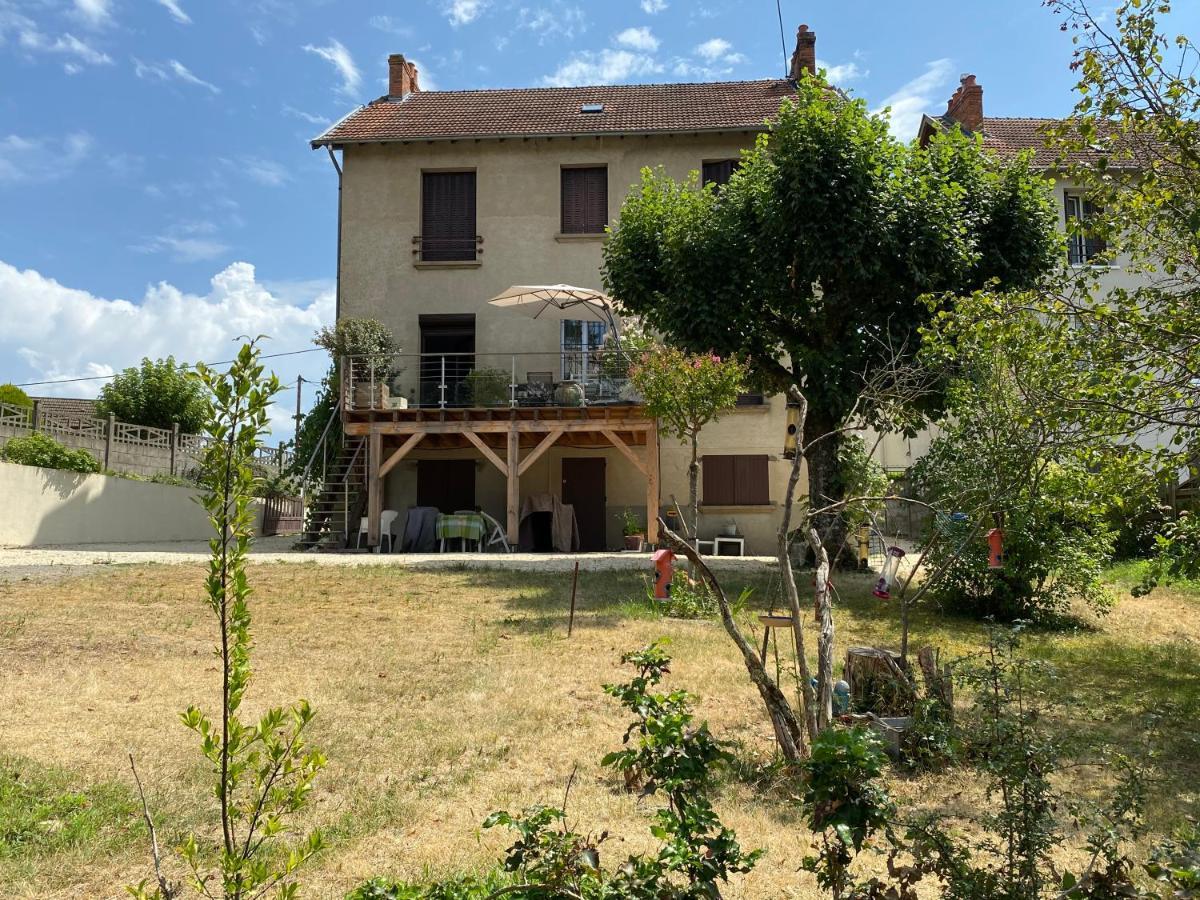 Charmant F1 avec terrasse et vue sur jardin arboré - fraicheur naturelle du rez de jardin - parking Bellerive-sur-Allier Exterior foto